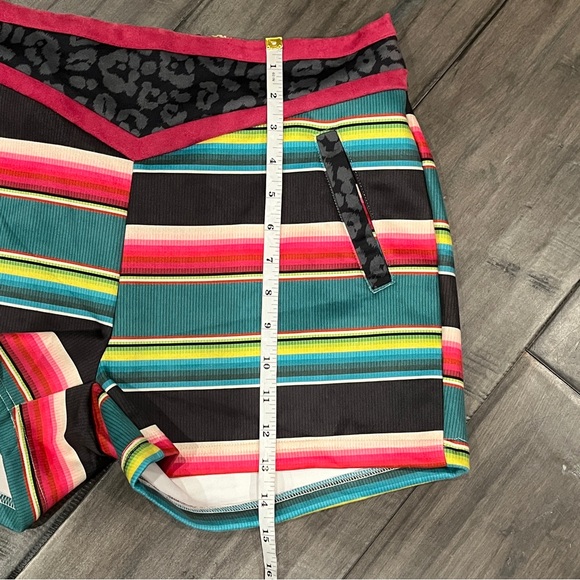 Crazy Train Leopard Lagoon Shorts - Size Lar - Picture 11 of 13